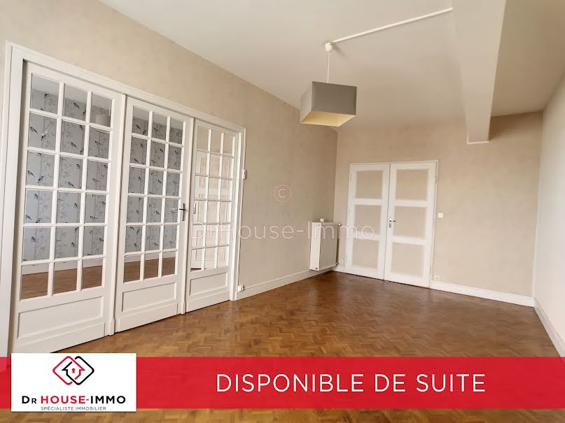 Location  appartement 3 pièces 65 m² à Perigueux (24000), 700 €