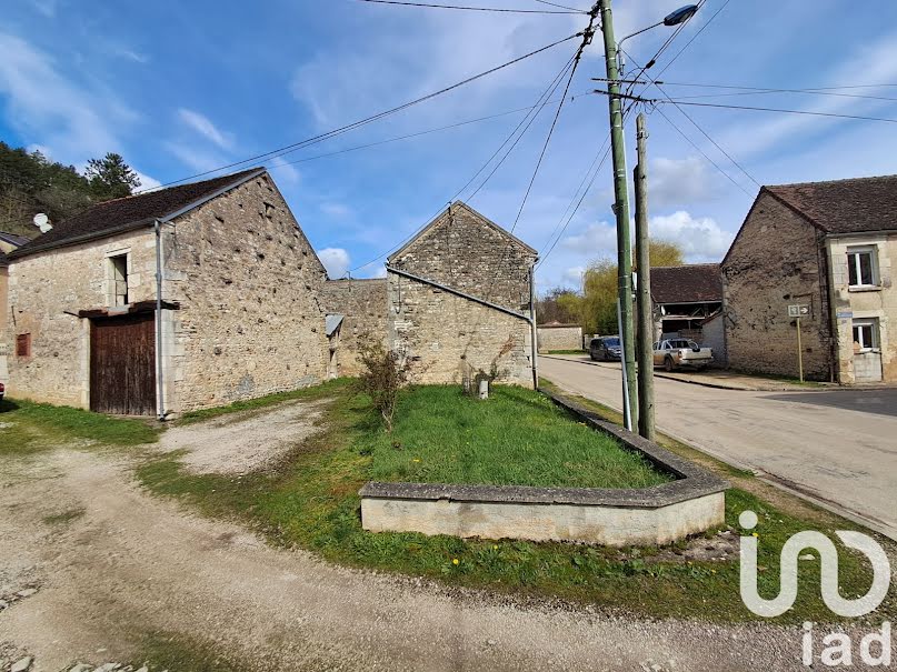 Vente maison 5 pièces 129 m² à Chablis (89800), 135 000 €