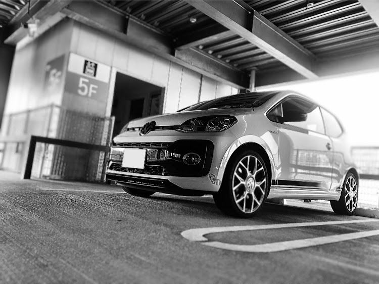 アップ！の佐世保・ドライブ・GTI・白黒・立体駐車場に関するカスタム事例の投稿画像1枚目