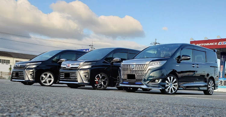 ヴォクシーの愛車のお気に入り写真バトン・みなさまのおかげです((｡´･ω･)｡´_ _))ﾍﾟｺﾘ・Loose connect・ちょいRedStyle・sam's worksに関するカスタム事例の投稿画像9枚目