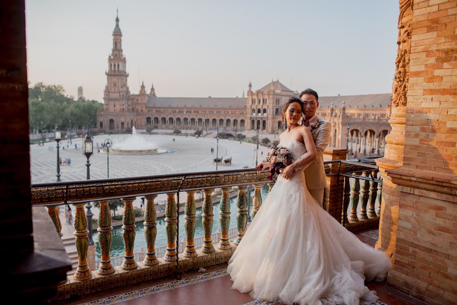 Wedding photographer Toñi Olalla (toniolalla). Photo of 3 April 2019