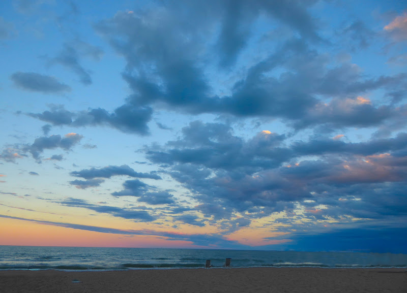 Clouds on the horizon di luiker