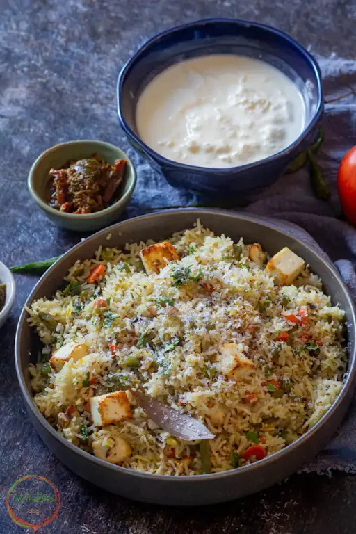 Navratan Biryani With Raita