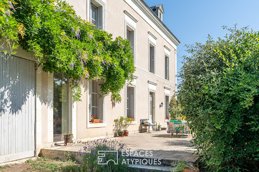 Maison avec piscine et jardin 1