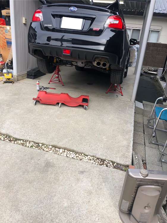 WRX STIのマフラー交換・VAB・HKS スーパーターボマフラーに関するカスタム事例の投稿画像1枚目