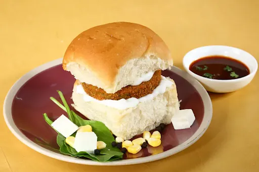 Makka Palak Vada Pav