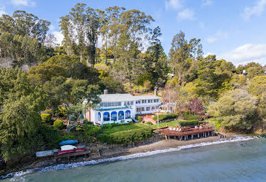 Maison avec piscine et jardin 15