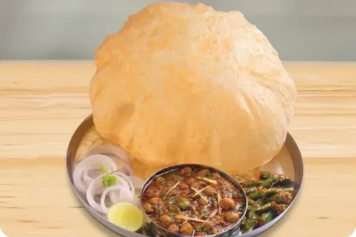 Amritsari Chole Bhature