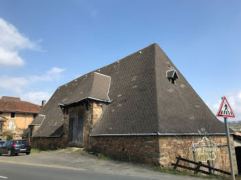 maison à Saint-Santin-de-Maurs (15)