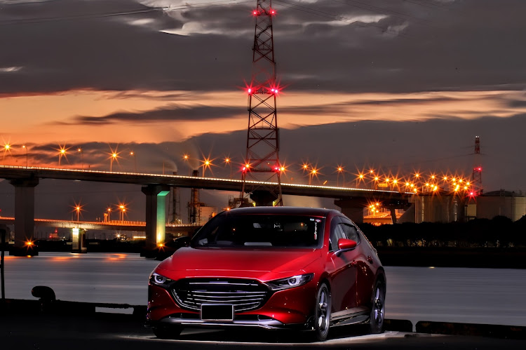 MAZDA3の広島・いつもの埠頭・ハイキュー!!が好きすぎてすみません🤣・ゴミ捨て場の決戦・オレンジ色の空に関するカスタム事例の投稿画像2枚目