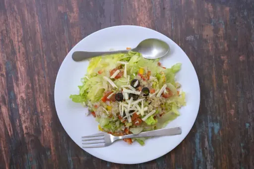 Quinoa Salad With Grilled Paneer