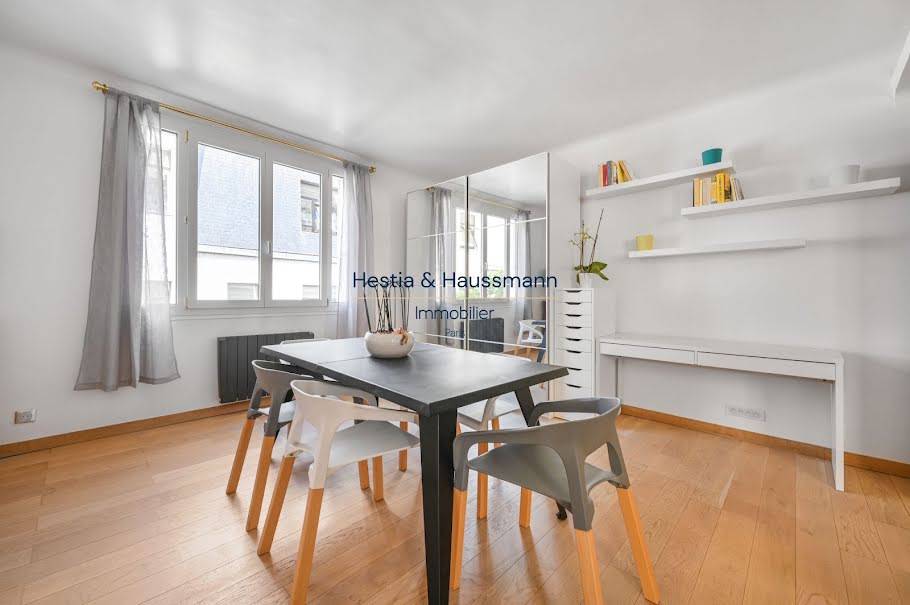 Location meublée appartement 2 pièces 62 m² à Neuilly-sur-Seine (92200), 2 200 €