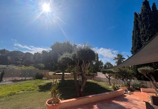 Maison avec piscine et terrasse 5