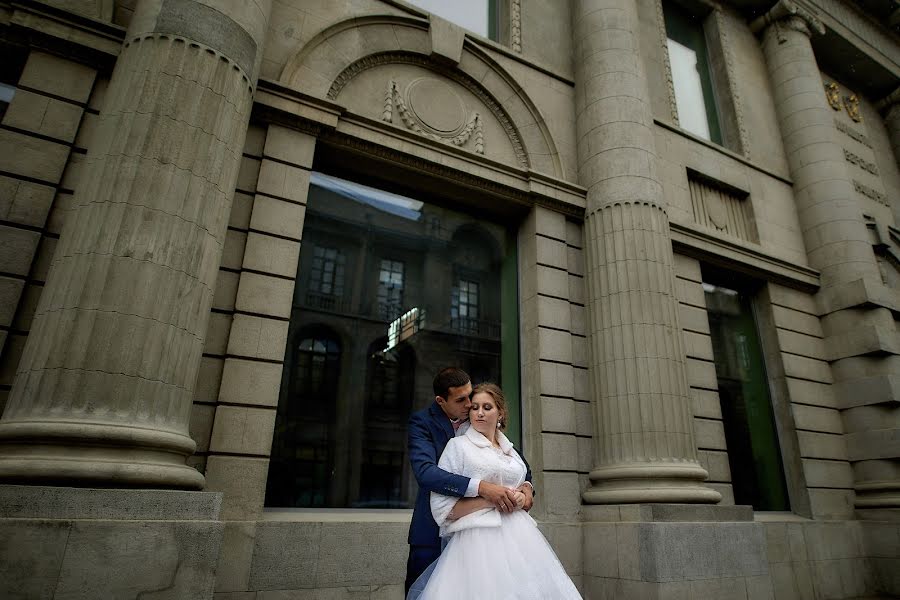 Fotógrafo de casamento Stanislav Denisov (denisss). Foto de 4 de outubro 2021