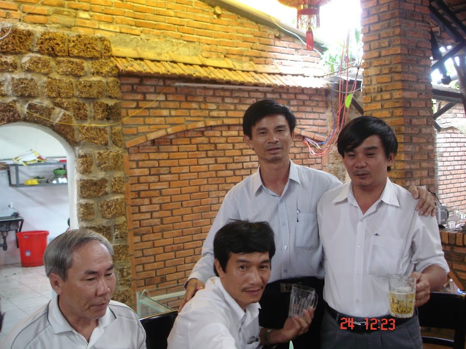 Về thăm trường cũ nhân dịp Lễ bế giảng năm học 2010 - 2011 DSC00067