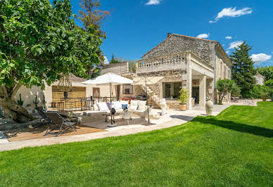 House with pool and garden 2