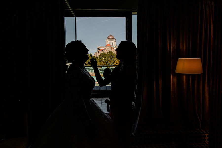 Fotógrafo de casamento Balázs Andráskó (andrsk). Foto de 16 de dezembro 2023