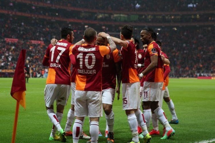 L'altercation musclée entre deux joueurs de Galatasaray sur le terrain