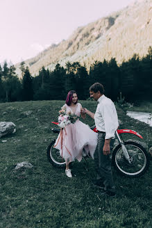 Fotografo di matrimoni Viktoriya Kapaeva (vikos26). Foto del 27 marzo 2022