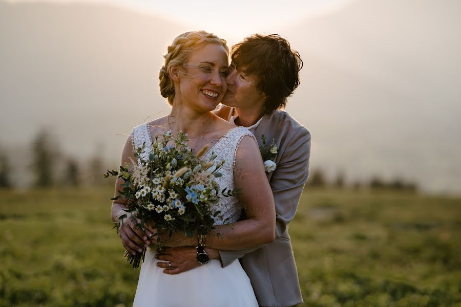 Fotografo di matrimoni Melanie Van Eikeren (mellive). Foto del 10 febbraio 2022