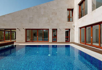 House with pool and terrace 1