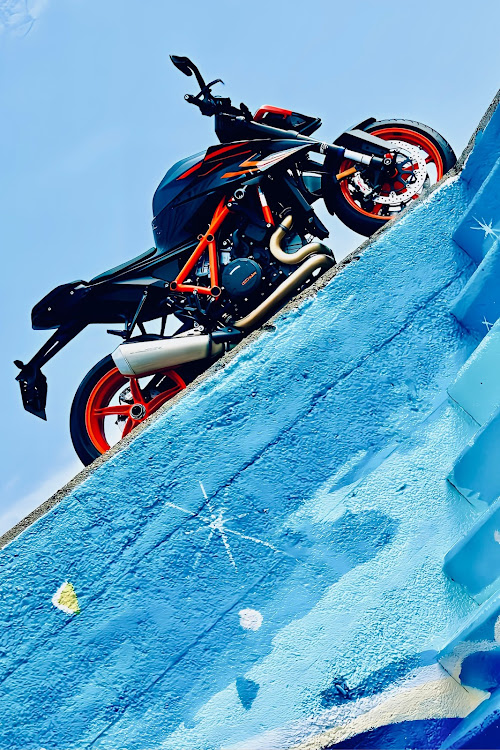 エリーゼの1290スーパーデュークREVO・KTM・ナラシ中・日帰りツーリング・試乗インプレッションに関するカスタム事例の投稿画像9枚目