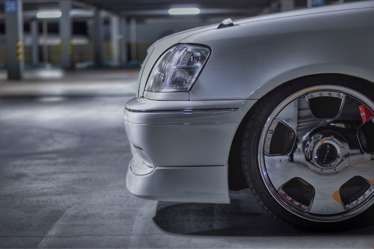 クラウンアスリートのクラウン・jzs171・ジャパン・SSRに関するカスタム事例の投稿画像2枚目