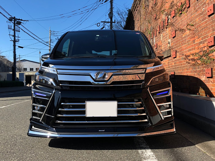 ヴォクシーの車高調取付・TEIN・シーケンシャルウインカー・ダズフェローズに関するカスタム事例の投稿画像4枚目