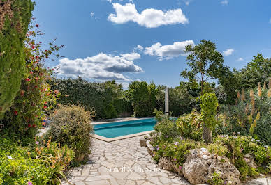 House with pool and terrace 3