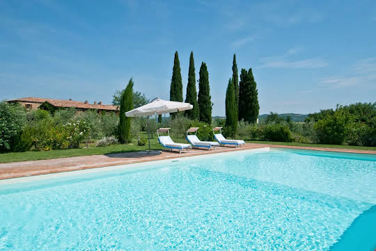 Villa avec piscine et jardin