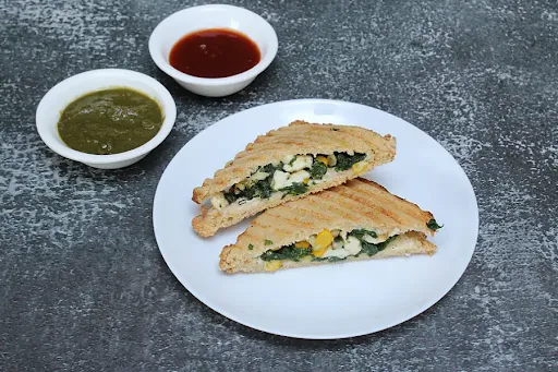 Spinach Corn And Paneer Sandwich