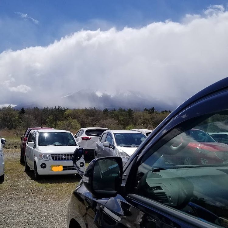 ランドクルーザープラドのランドクルーザープラド・ゴールデンウィーク・ドライブ・トヨタ・山中湖花の都公園に関するカスタム事例の投稿画像2枚目