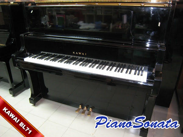 PIANO CƠ KAWAI BL71