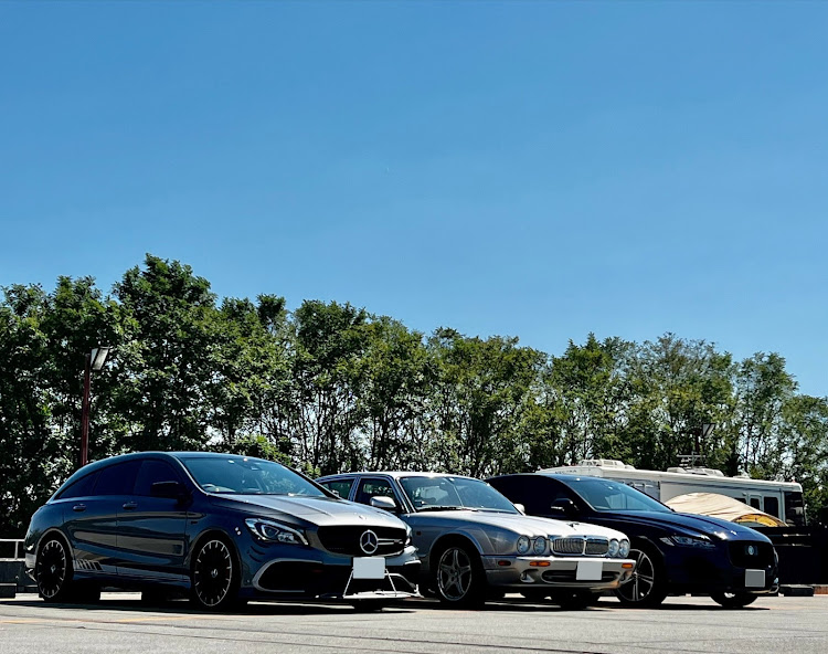 XFの大阪VIPコラボ・リーダー編・大阪北港マリーナ・JAGUAR XJ・CLA45AMGに関するカスタム事例の投稿画像1枚目