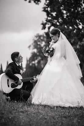 Fotógrafo de casamento Veronika Syutkina (veronikasyutkina). Foto de 13 de abril 2019