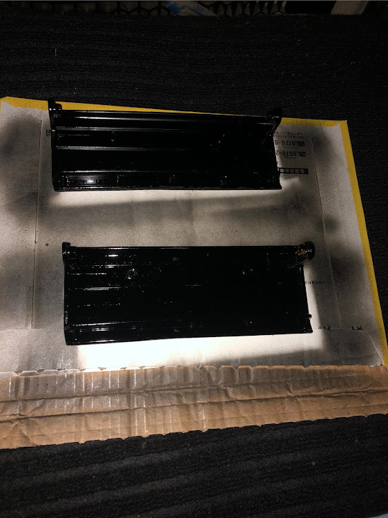 ハイゼットトラックの黒塗装・DIY・カーボンシート施工に関するカスタム事例の投稿画像2枚目
