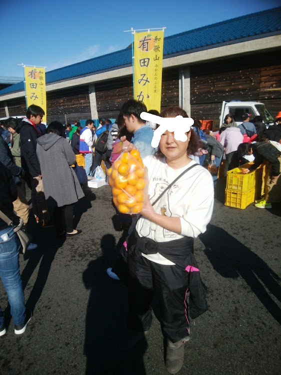 ハイエースバンのイエローフォグ・メッキ・フォグカバー白・クオリティ悪いに関するカスタム事例の投稿画像2枚目