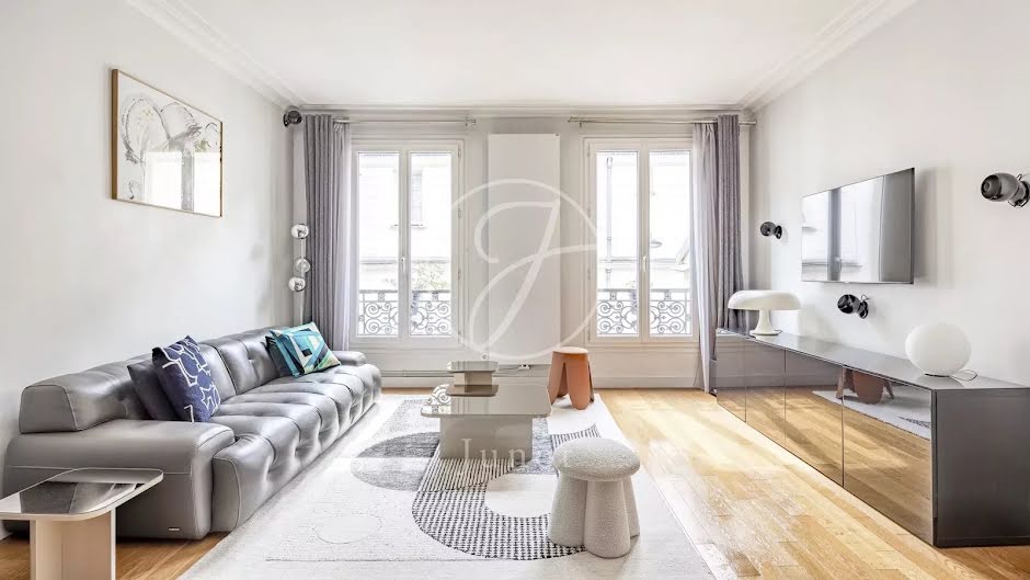 Location meublée appartement 3 pièces 76.88 m² à Paris 10ème (75010), 2 900 €