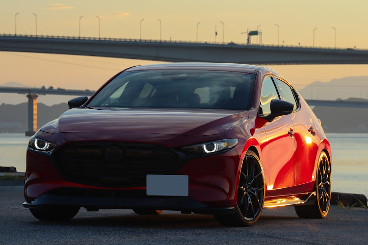 MAZDA3の8月もよろしくお願いします・写活ドライブに関するカスタム事例の投稿画像3枚目