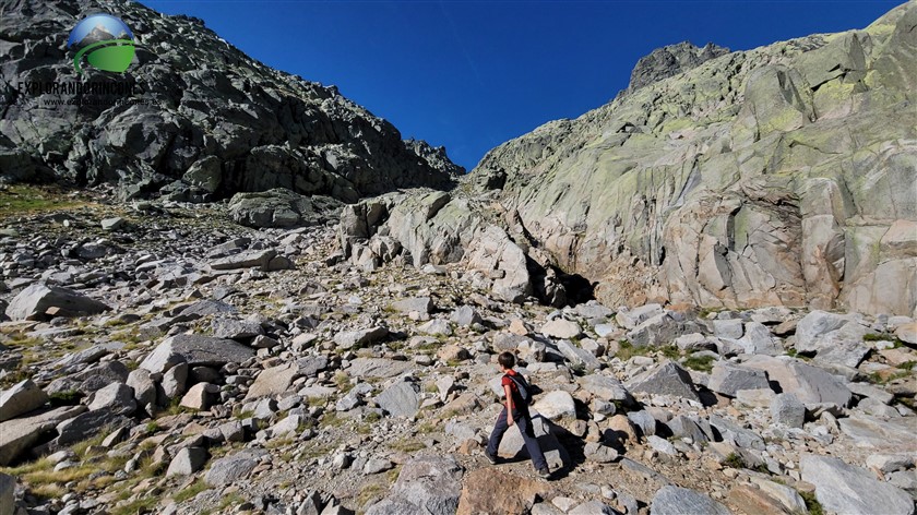 PICO ALMANZOR 2.591 con Niños desde la Plataforma de Gredos
