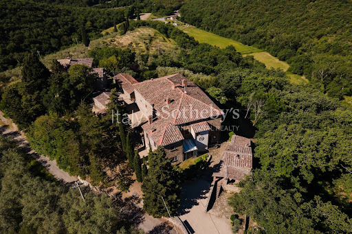 House with pool 4