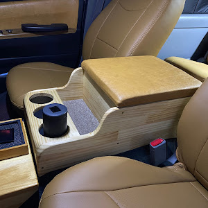 ハイエースバン TRH200V