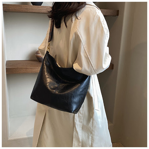 Title 15, Retro Shoulder Messenger Bag Large Capacity Wom...