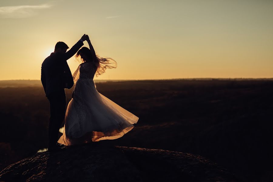 Fotógrafo de casamento Maksim Stanislavskiy (stanislavsky). Foto de 6 de fevereiro 2019