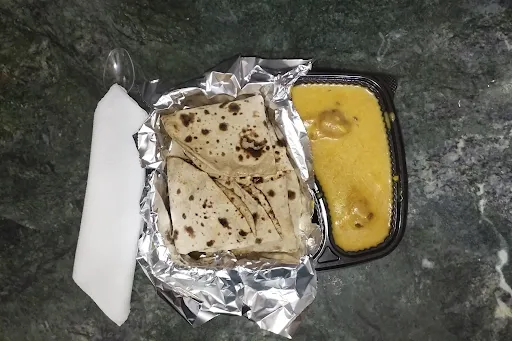 Kadhi Pakora With 4 Butter Roti