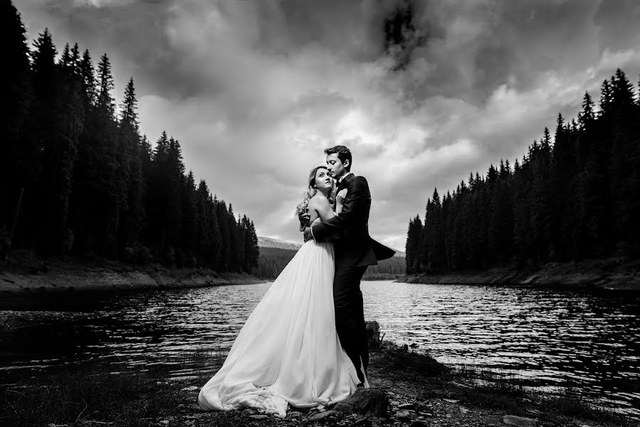 Wedding photographer Marius Stoian (stoian). Photo of 13 December 2018