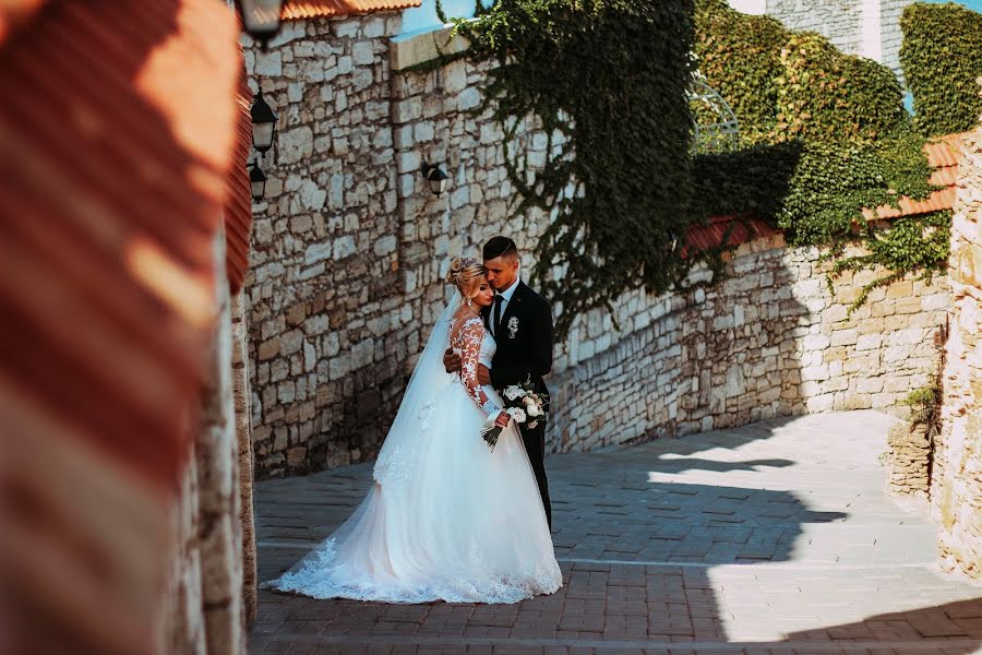 Fotógrafo de bodas Arina Polirina (arinapolirina). Foto del 18 de abril 2020