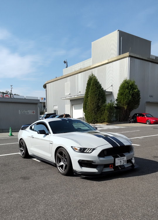 マスタング クーペのサーキット走行・鈴鹿サーキットに関するカスタム事例の投稿画像1枚目