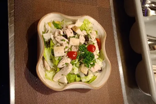 Non Veg Atmos Caesar Salad