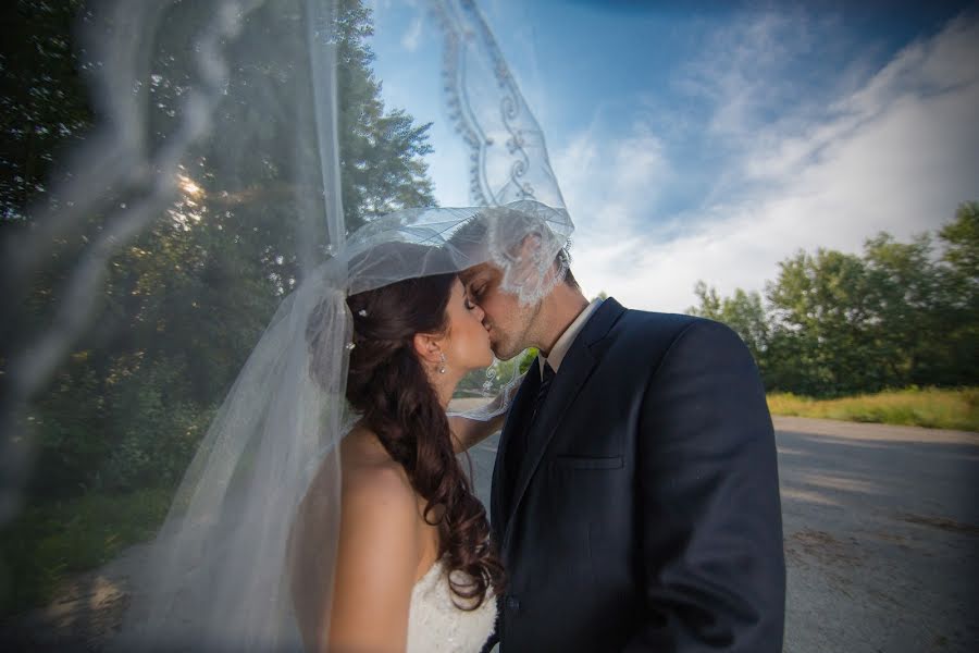 Fotógrafo de casamento Zsolt Baranyi (baranyi). Foto de 6 de julho 2015